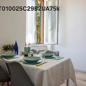 Apartment Viabai Con Parcheggio Privato, Genua